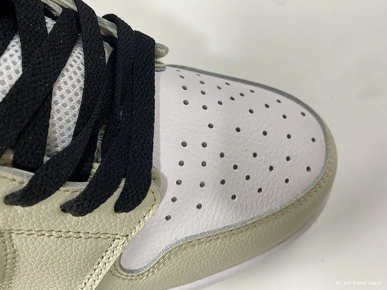 Air CT0979-002 - Jordan CMFT Zoom (W) High Sail 1 0408